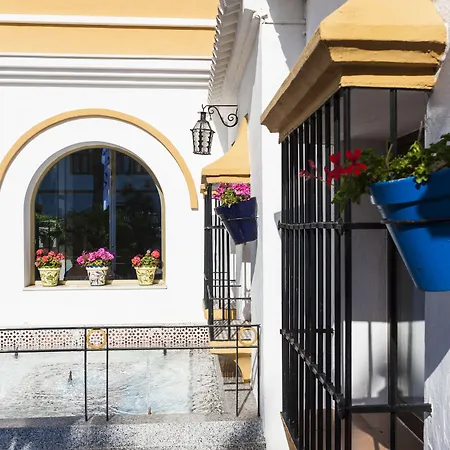 Globales Cortijo Blanco 3* מארבלה