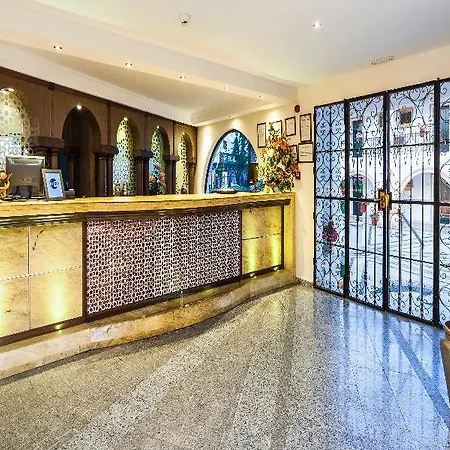 全球科尔蒂霍布兰科酒店 马尔韦利亚