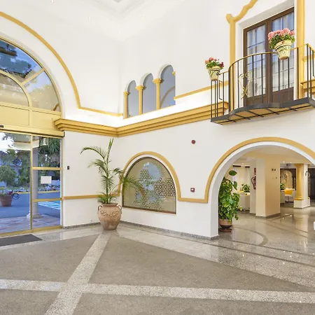 Hotel Globales Cortijo Blanco 3*