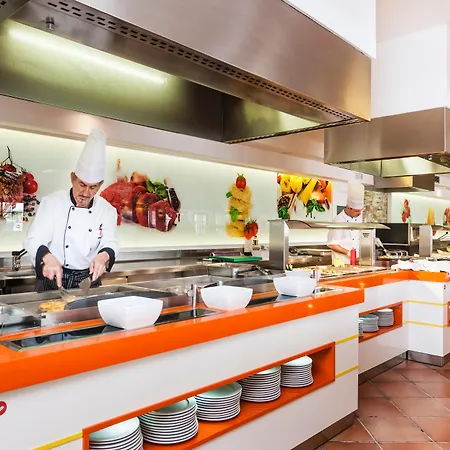 Hotel Globales Cortijo Blanco 3*