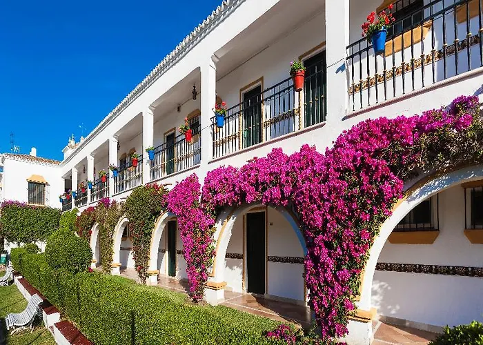 Hotell Globales Cortijo Blanco 3*
