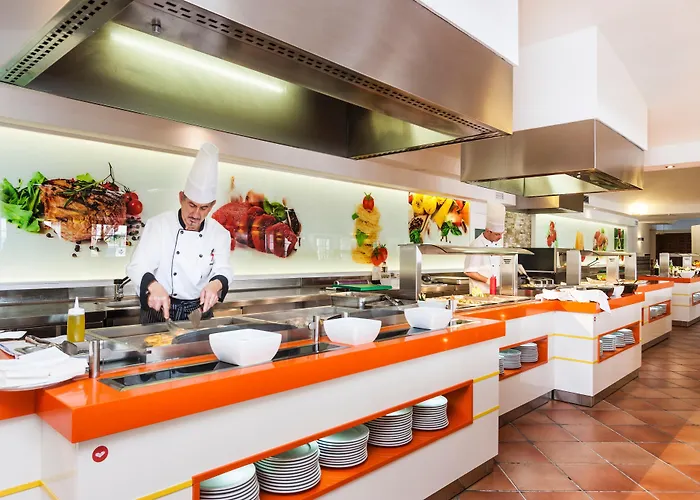 Hotell Globales Cortijo Blanco 3*