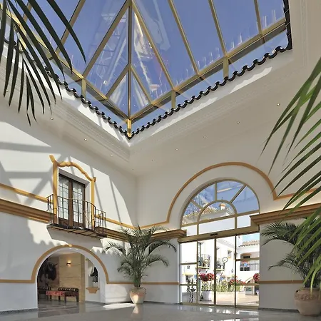 Готель Globales Cortijo Blanco