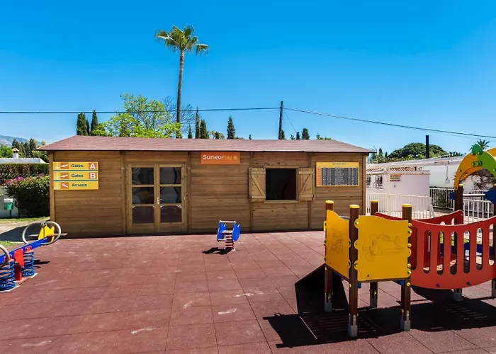 Globales Cortijo Blanco 3* Marbella