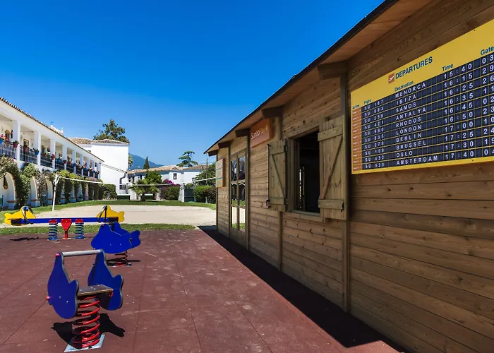 Globales Cortijo Blanco 3* Marbella